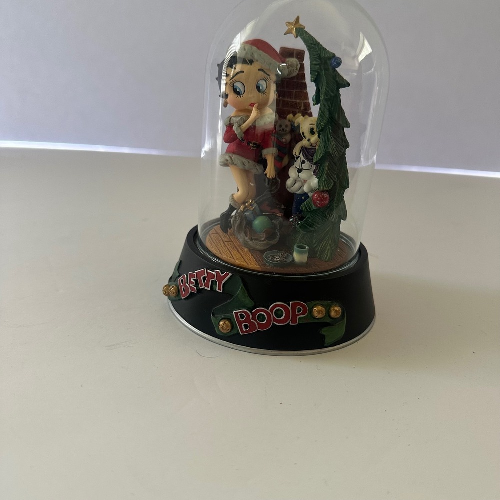 Betty Boop Jingle Bell Betty 1997 Limited Edition Sculpture Glass Dome Figurine